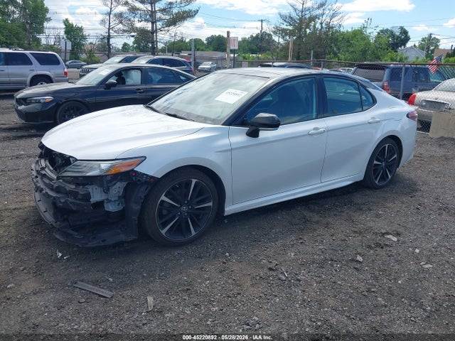 2019 Toyota CAMRY XSE — фото 2