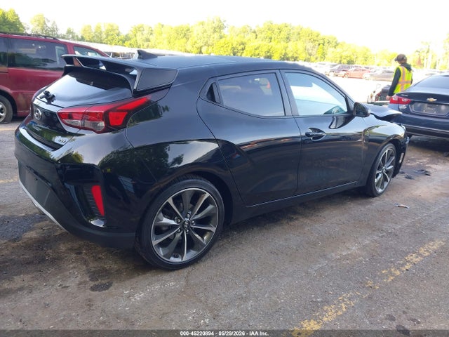 صورة 4 لـ 2020 Hyundai VELOSTER 2.0 PREMIUM