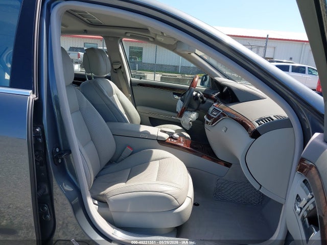 2010 Mercedes-BENZ S 550 — миниатюра 17