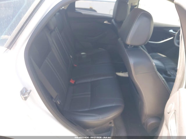 FORD FOCUS TITANIUM - 8