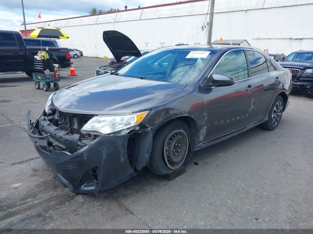 2014 Toyota CAMRY LE 照片 2
