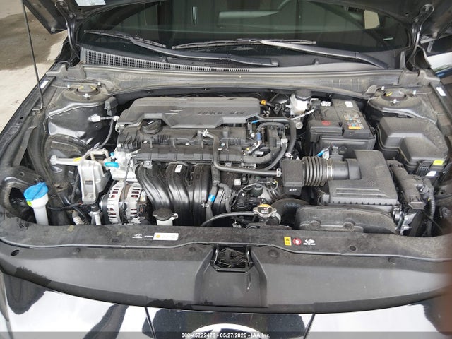 صورة 10 لـ 2025 Hyundai ELANTRA SEL SPORT
