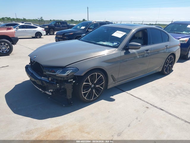 2021 BMW 530I 照片 2