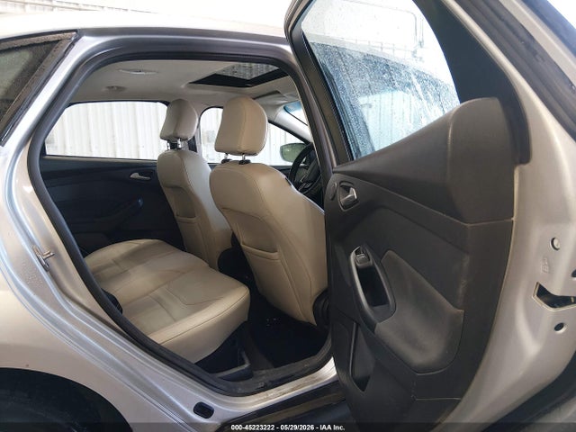 FORD FOCUS TITANIUM - 8