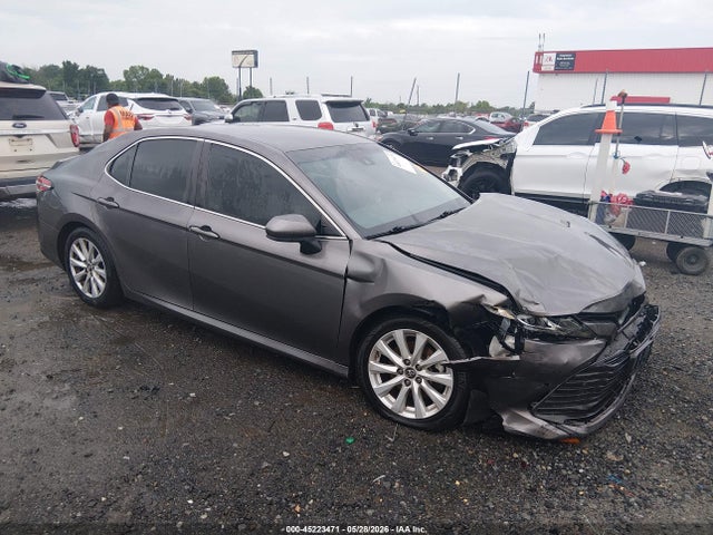 2018 TOYOTA CAMRY LE