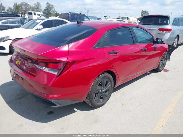 صورة 4 لـ 2021 Hyundai ELANTRA SEL