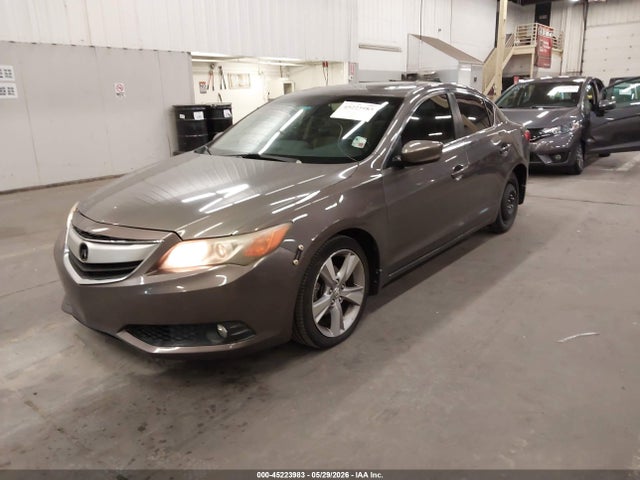 2013 Acura ILX 2.0L — фото 2