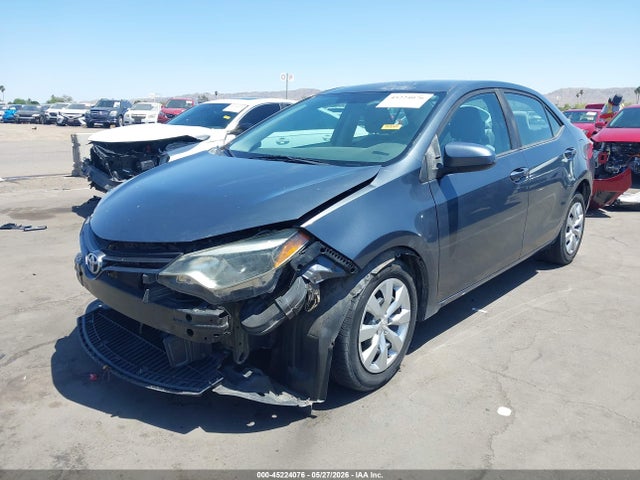 2015 Toyota COROLLA LE photo 2
