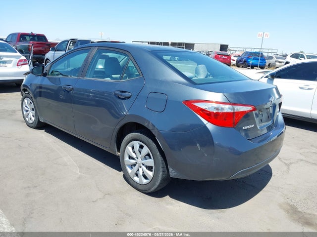 2015 Toyota COROLLA LE photo 3