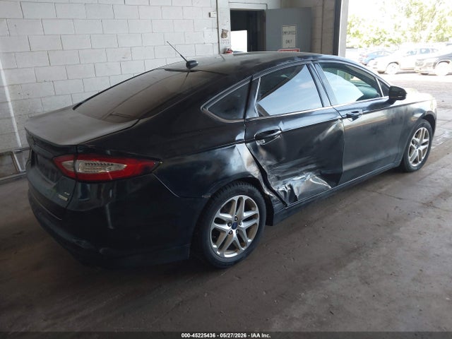 FORD FUSION SE - 4