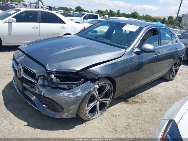 صورة 2 لـ 2024 Mercedes-BENZ C 300