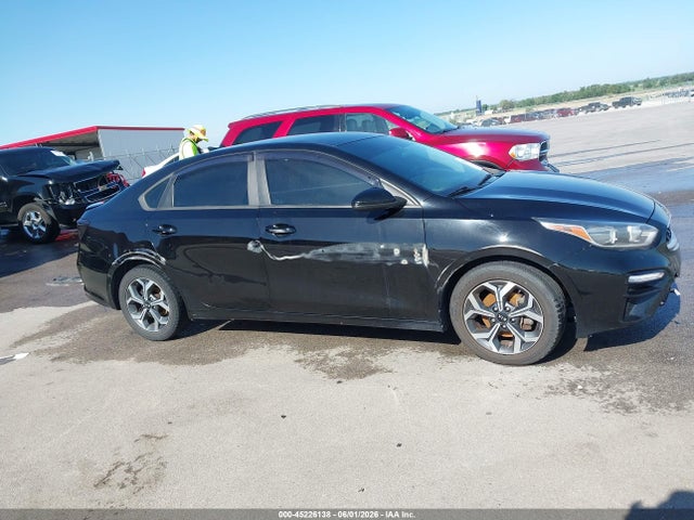 2021 KIA FORTE LXS — миниатюра 13