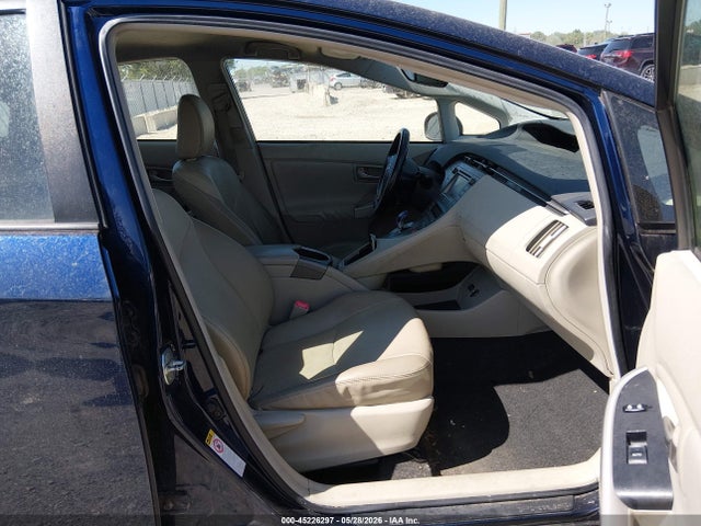 2013 Toyota PRIUS photo 5