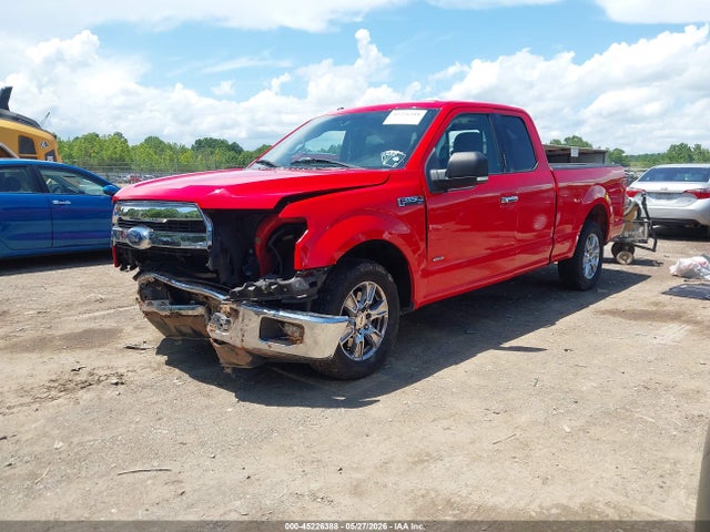 2015 FORD F-150 XLT photo 2