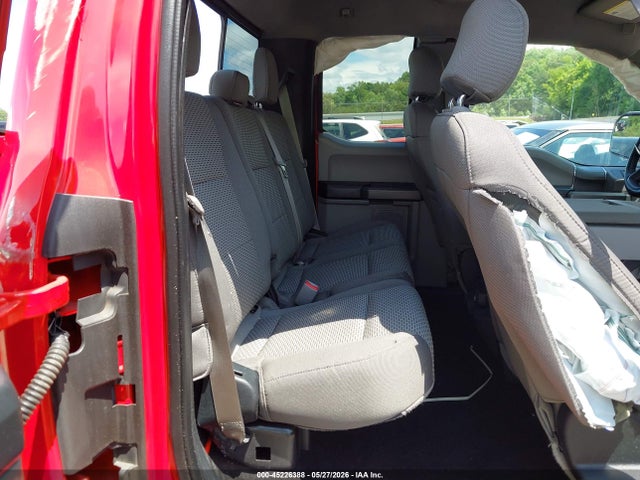 2015 FORD F-150 XLT photo 8