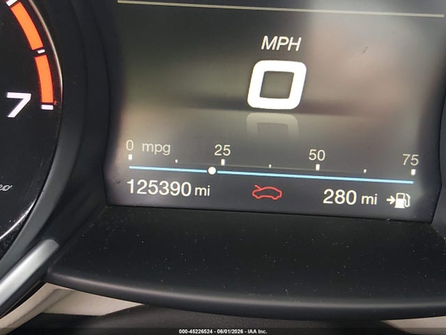 2019 ALFA Romeo GIULIA TI RWD — миниатюра 15