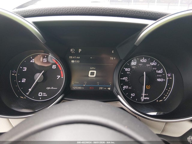 2019 ALFA Romeo GIULIA TI RWD — фото 7