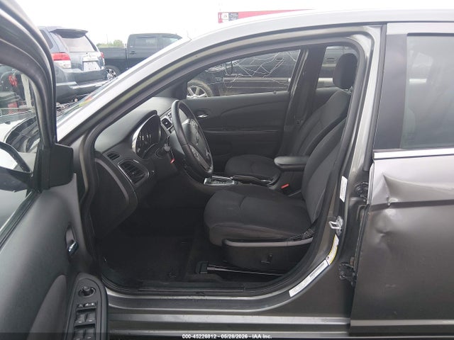2013 Chrysler 200 TOURING 缩略图 17