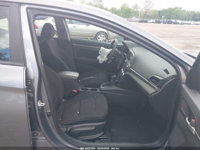 صورة 5 لـ 2019 Hyundai ELANTRA SEL