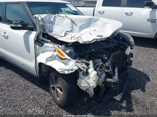 2015 KIA SOUL photo 6