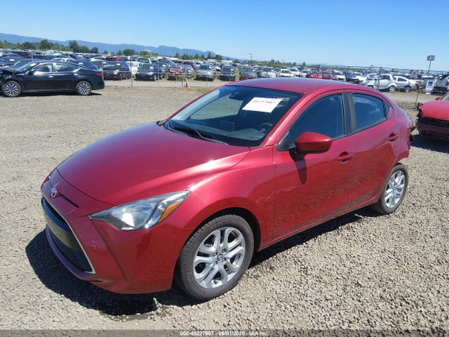 2017 Toyota YARIS IA — фото 2