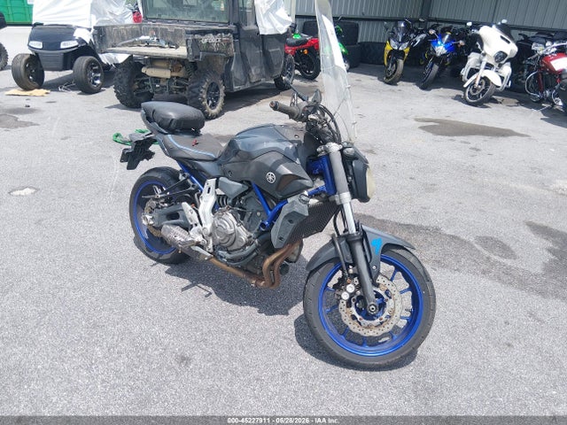 2015 YAMAHA FZ07 