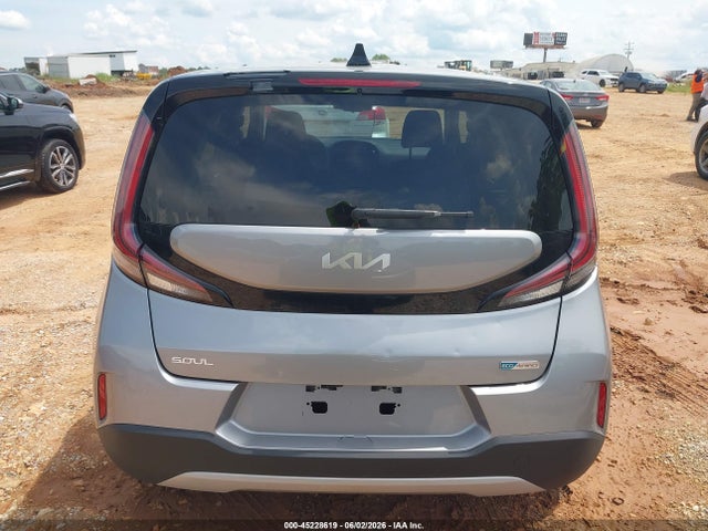 صورة 16 لـ 2023 KIA SOUL EX