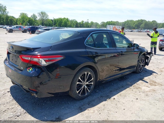 2018 Toyota CAMRY SE 照片 4