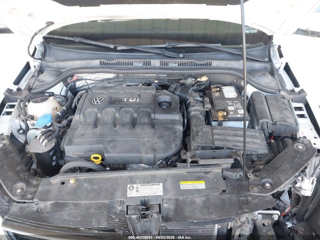 صورة 10 لـ 2015 Volkswagen JETTA 2.0L TDI SEL