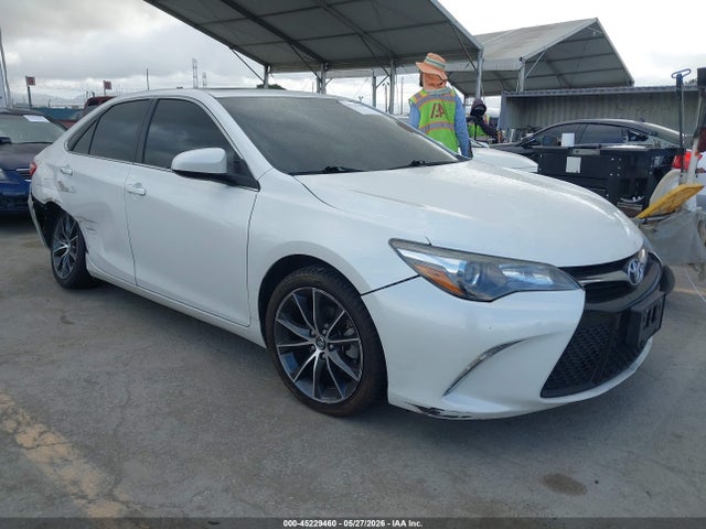 2017 Toyota CAMRY XSE 照片 1