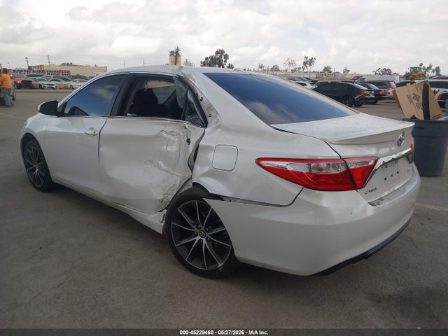2017 Toyota CAMRY XSE 照片 3