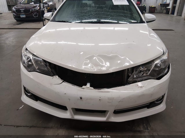 2013 Toyota CAMRY SE 照片 6