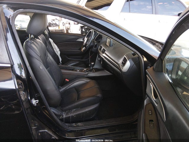 2018 Mazda MAZDA3 TOURING photo 5