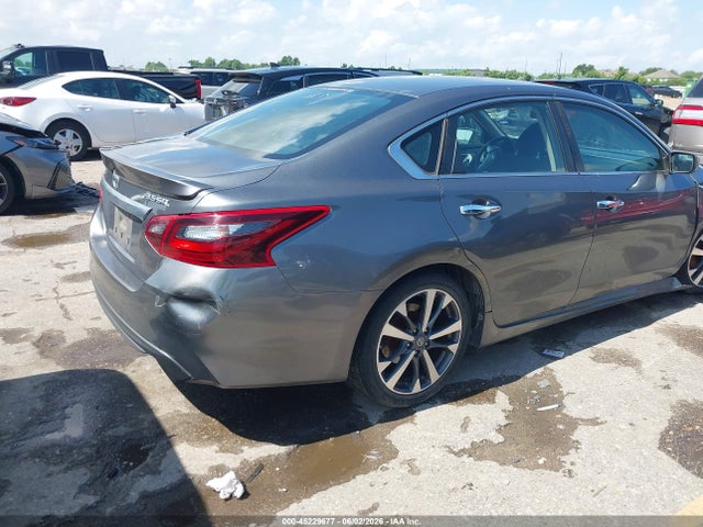 صورة 4 لـ 2017 Nissan ALTIMA 3.5 SR