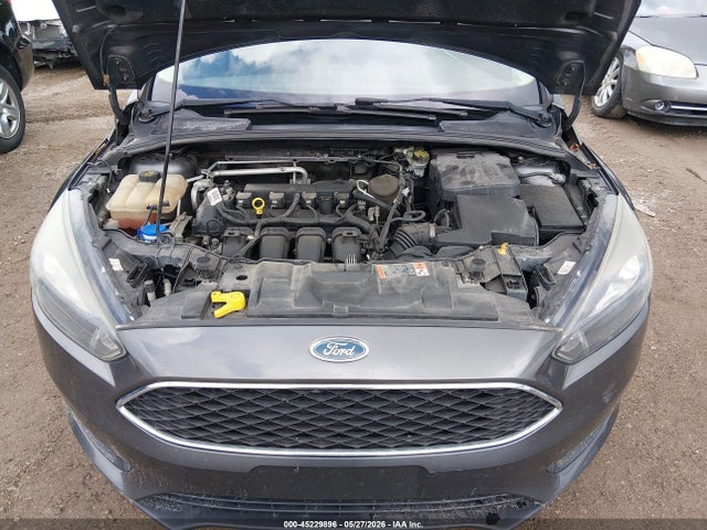 FORD FOCUS SE - 10