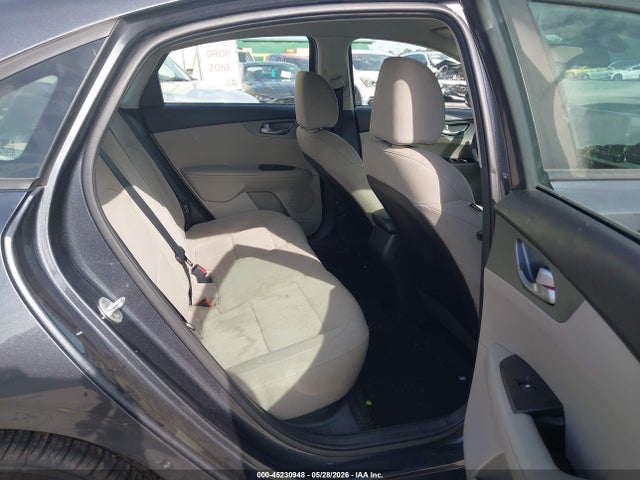 صورة 8 لـ 2019 KIA FORTE LXS