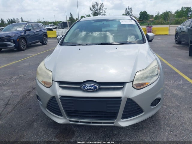 FORD FOCUS SE - 6