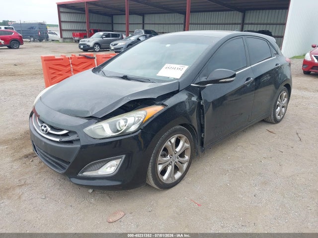 2013 Hyundai ELANTRA GT 照片 2