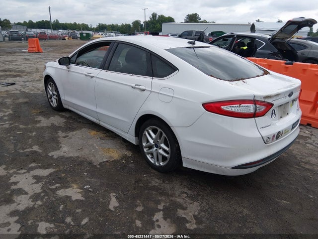 FORD FUSION SE - 3