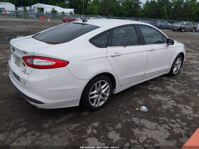 FORD FUSION SE - 4