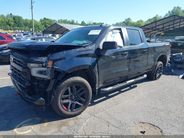 2023 Chevrolet SILVERADO 1500 RST photo 2