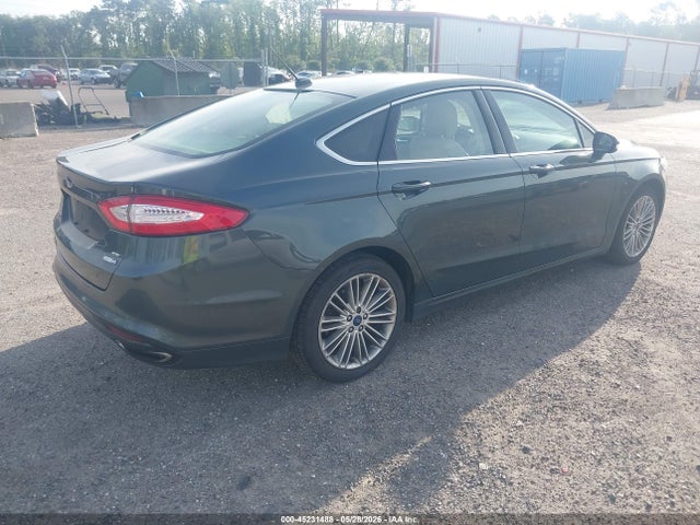 FORD FUSION SE - 4