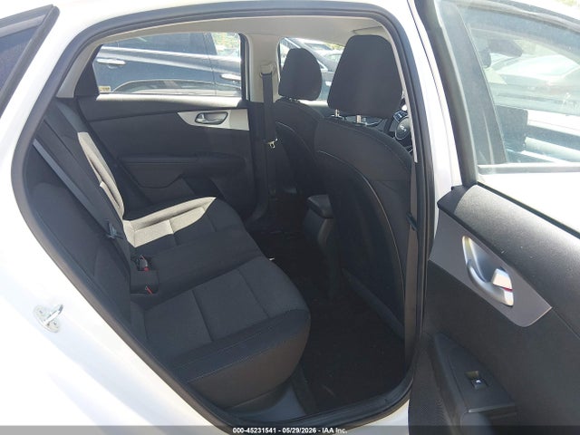 2023 KIA FORTE LXS photo 8