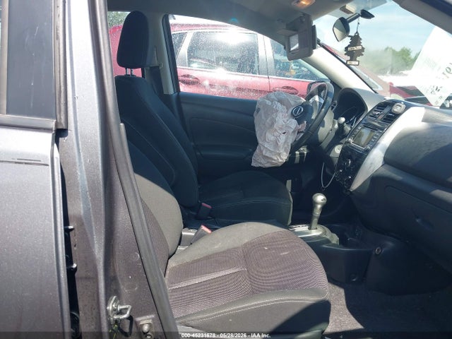 2018 Nissan VERSA 1.6 SV 照片 5