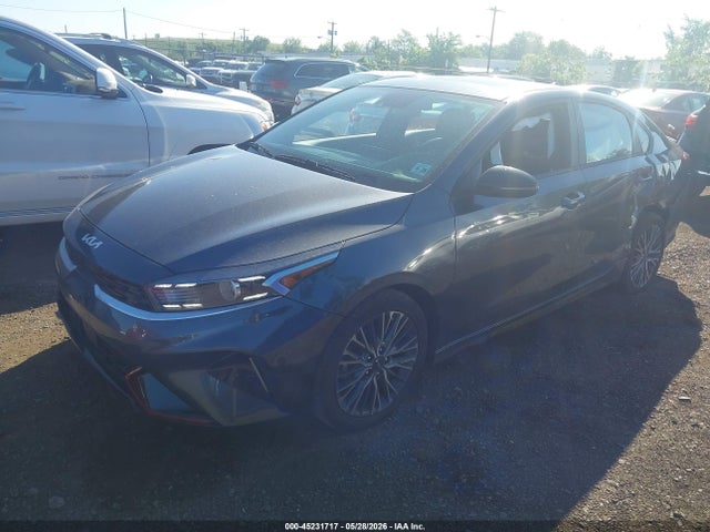 2023 KIA FORTE GT-LINE photo 2