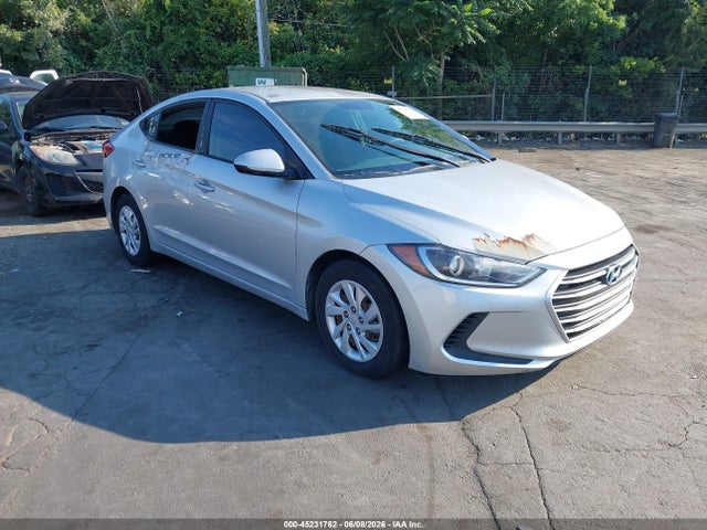2018 HYUNDAI ELANTRA SE