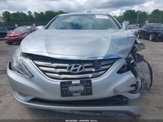 2013 Hyundai SONATA SE — миниатюра 13