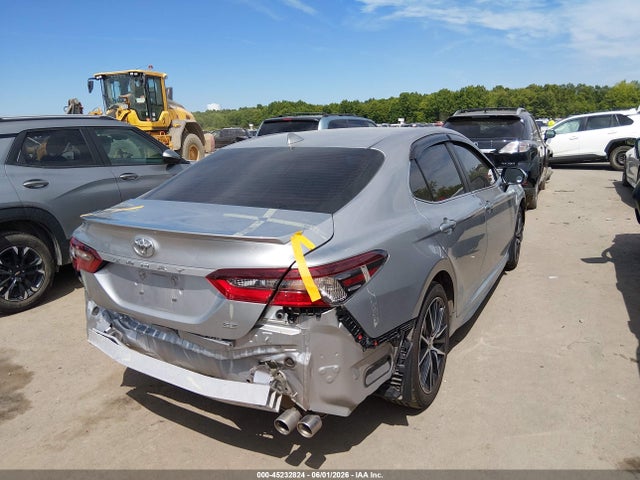 2021 Toyota CAMRY SE photo 4