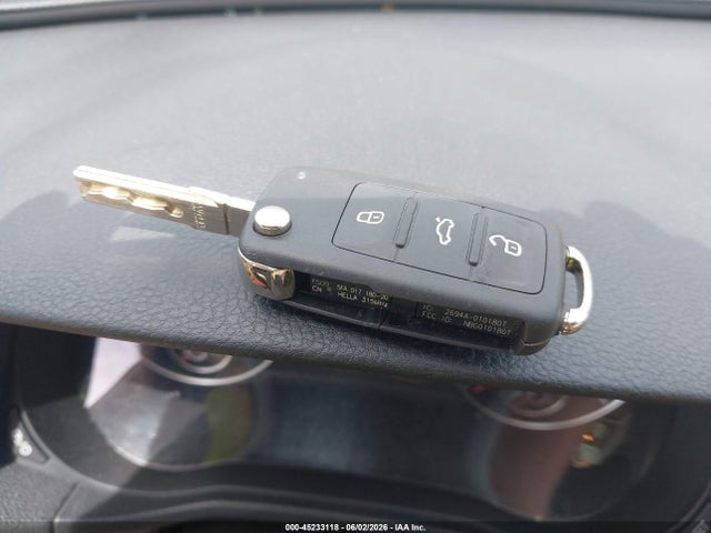 صورة 11 لـ 2015 Volkswagen PASSAT 1.8T WOLFSBURG EDITION