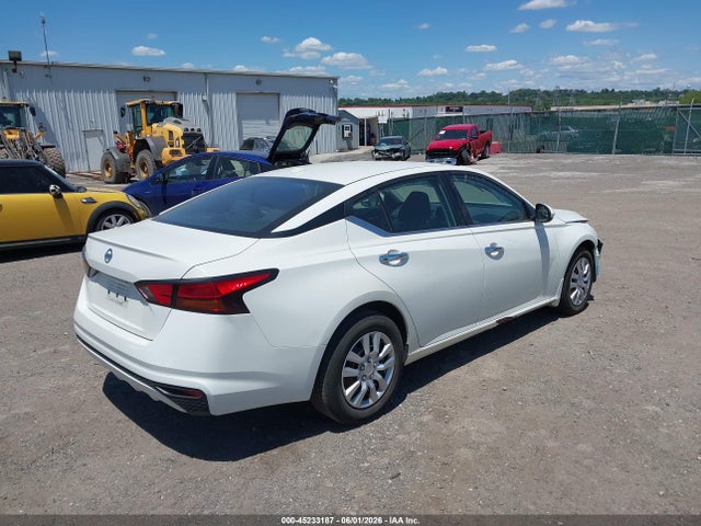 2020 Nissan ALTIMA S FWD photo 4
